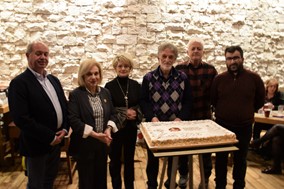 Ο Σύλλογος Εικαστικών Λάρισας έκοψε την πρωτοχρονιάτικη πίτα του 